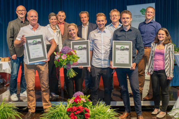Vertreter der Arge Vordenken und die Gewinner des Osttirol Innovation Award 2021