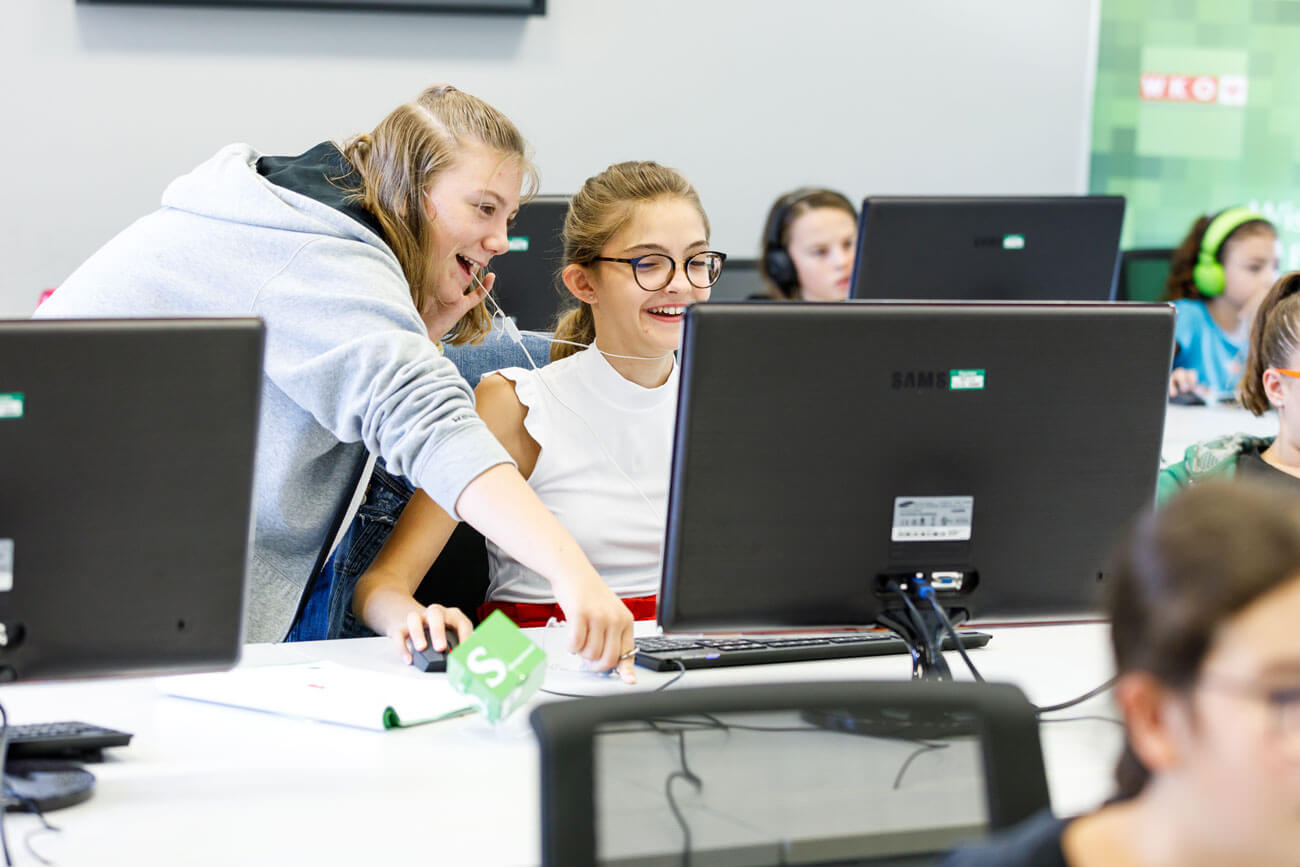 In den „Coding4Kids“-Ferienworkshops erlernen Kinder zwischen 12 und 14 Jahren wichtige digitale Kompetenzen.