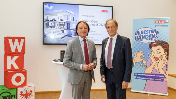 Obmann der Fachgruppe Immobilien- und Vermögenstreuhänder Philipp Reisinger (l.) mit Obmann-Stellvertreter Arno Wimmer.