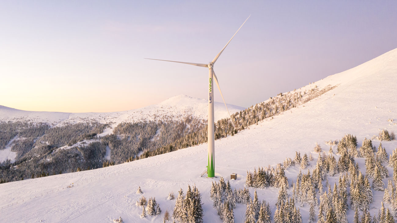 Insbesondere für Skigebietekann eine Windkraftanlage eine sinnvolle und effiziente Möglichkeit sein, erneuerbare Energie zu produzieren.